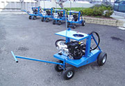Manual and wheeled drum spreading machines, complete with diesel or petrol engine