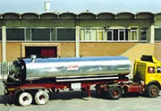 Bitumen transport tank with polygonal section, complete with automatic gas oil heating and bitumen unloading pump, 30,000 litres capacity