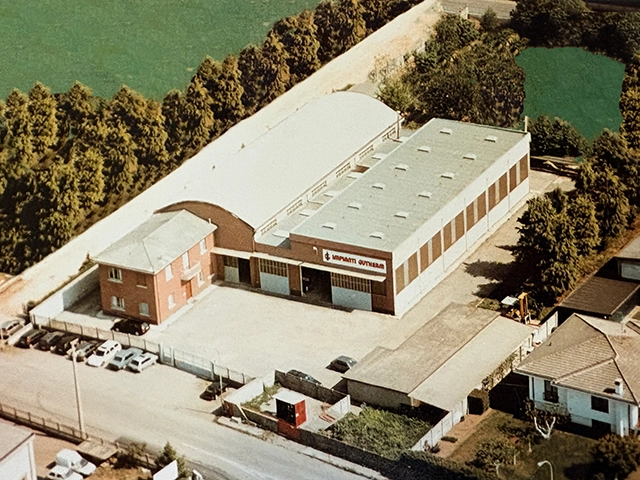 Gutherm_the_expansion_of_our_site_production_in_1995_aerial_view